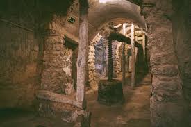 Bodega de Bodegas y Castillo Encantado